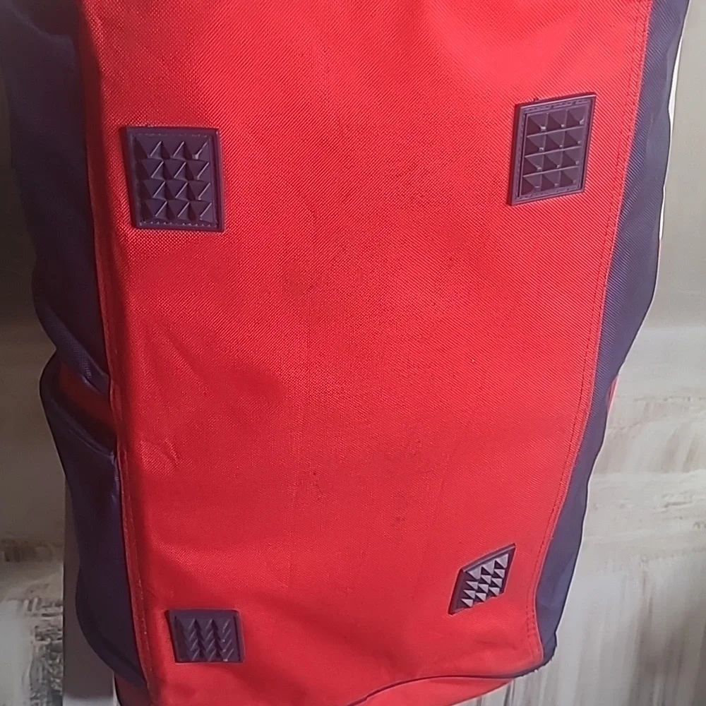 Bugle Boy Mens Retro red blue travel sporty Retro vintage duffle bag